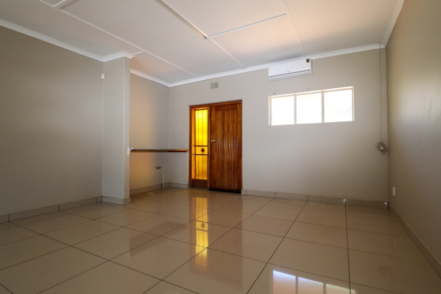 To Let commercial Property for Rent in Wilkoppies North West